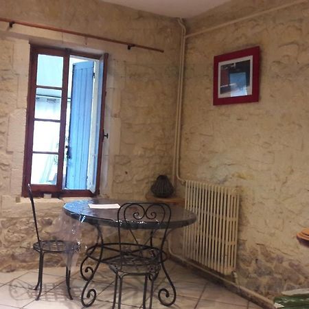 فيلا آرْلْفي Joli Maison En Pierre المظهر الخارجي الصورة